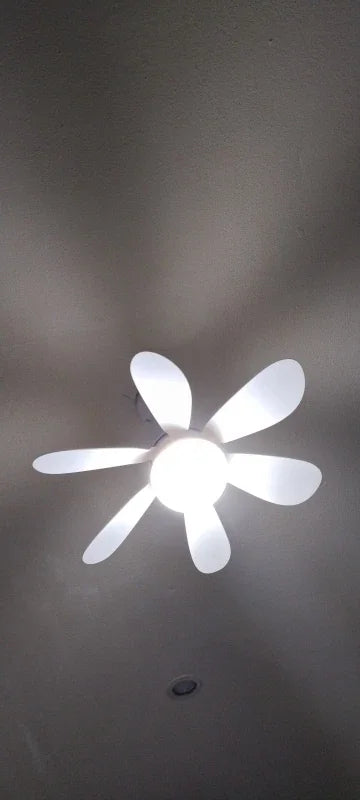 Ventilateur de Plafond LED 30W E27 Avec Télécommande pour Variateur d'Intensité, Adapté au Salon, au Bureau et à un Usage Domestique 85-265V